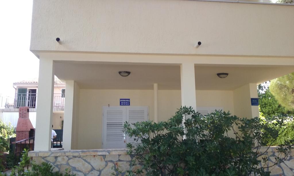 Apartment Mihalj Jadrija-Ground Floor Екстериор снимка